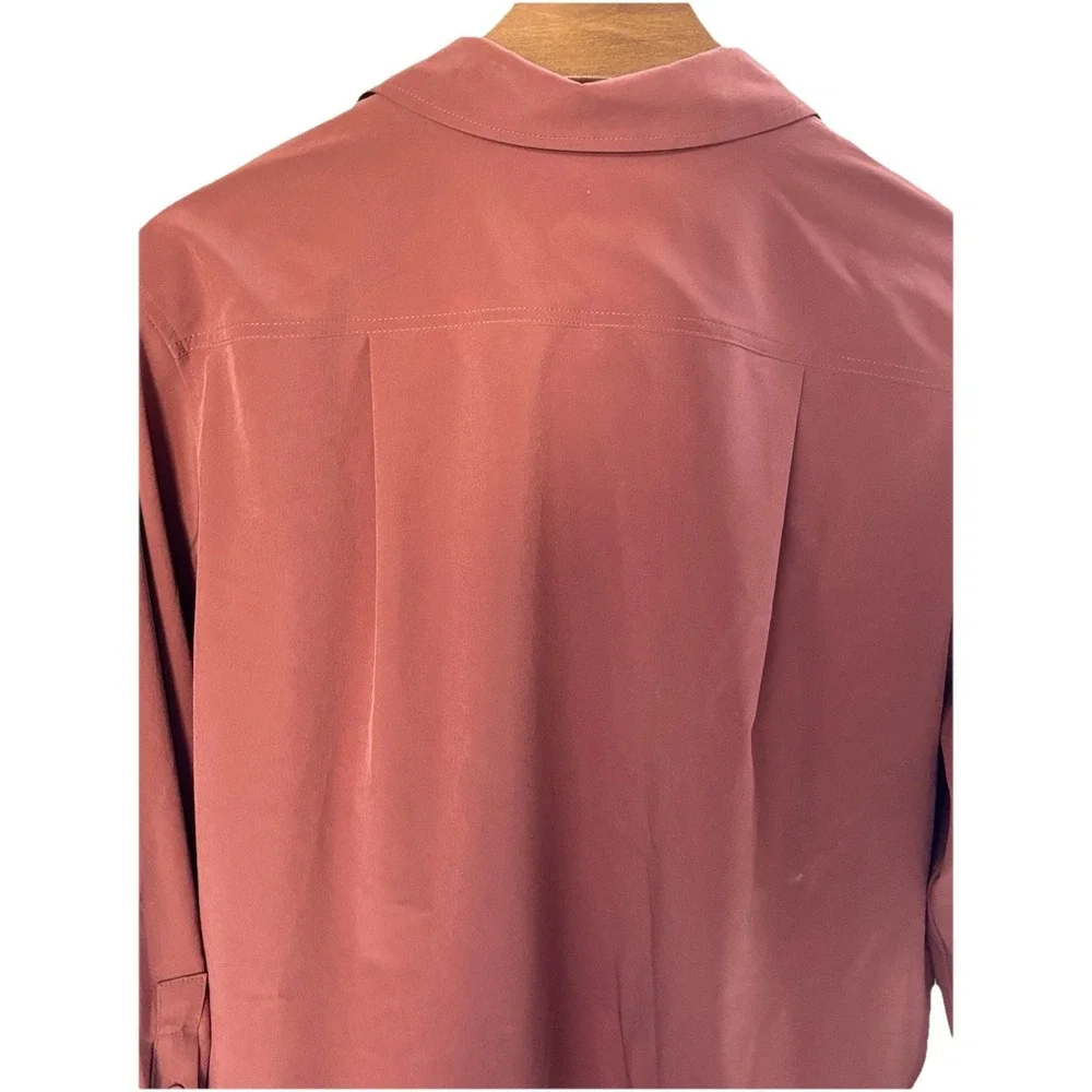 Chico's size 1 Long sleeved Shirt Rust No iron Cropped Size 4 Longer‎ In Back